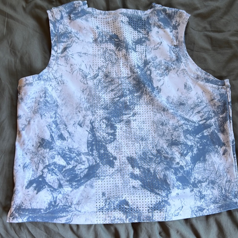 Athletic top